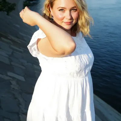 Полина